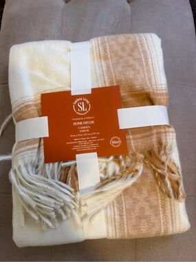 Southern Living Woven Throw in Cream and Tan with Fringe